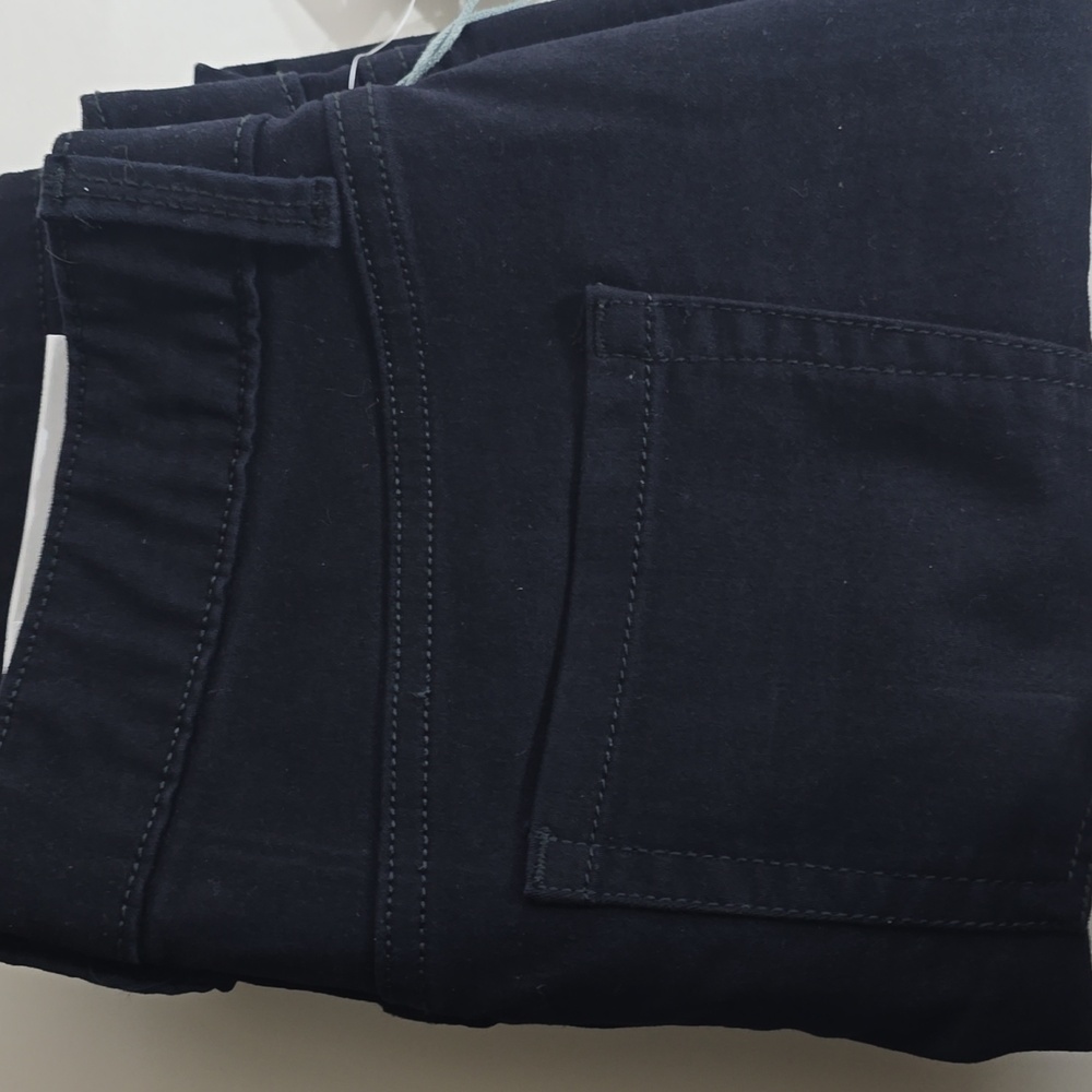 Liz Claiborne Sara Slim Leg Mid Rise Stretch Black Jeans Size 4PS Short NWT - Picture 10 of 10